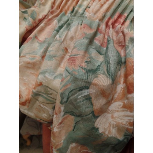 351 - LOVELY PEACH VELVET CURTAINS WITH CREAM/PEACH/PALE GREEN FLORAL VALENCE/PELMET. TOGETHER WITH OTHER ... 