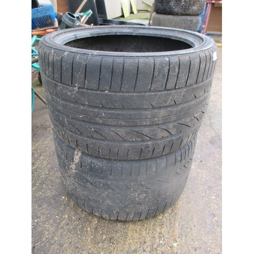 638 - PAIR OF REAR LOW PROFILE PORSCHE 911 TYRES 1981, 