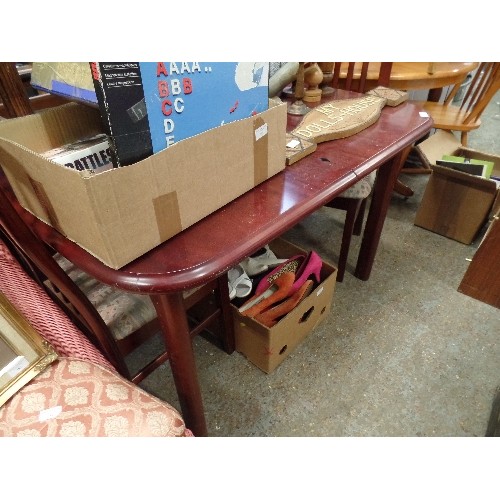 389 - MAHOGANY COLOURED EXTENDING DINING TABLE AND 2 CHAIRS.