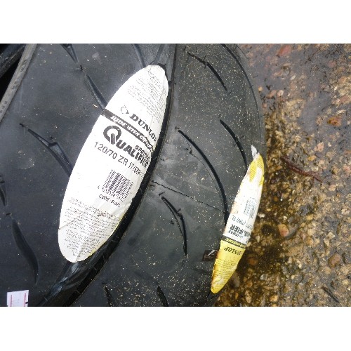 632 - NEW DUNLOP MOTORCYCLE TYRES SPORT MAX QUALIFIER 120/70ZR17 (58WTL) AND DUNLOP QUALIFIER 190/50ZR17 (... 