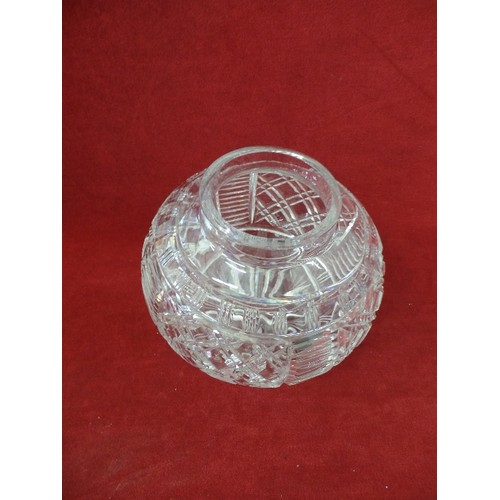 74 - A BEAUTIFUL CUT GLASS CRYSTAL LAMP SHADE - WATERFORD??