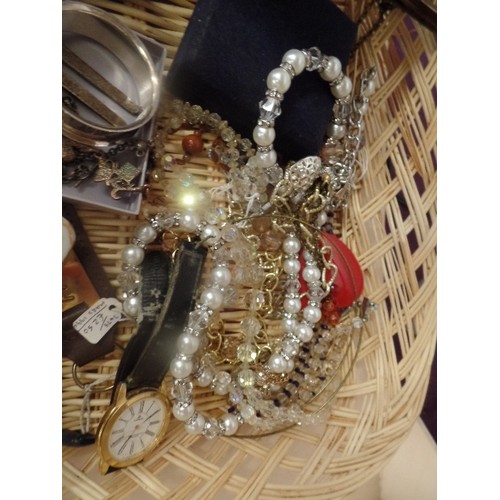 47 - COLLECTION OF COSTUME JEWELLERY INC SIMULATED PEARL, JEWELLERY STAND, VINTAGE CRYSTAL DROP NECKLACE,... 