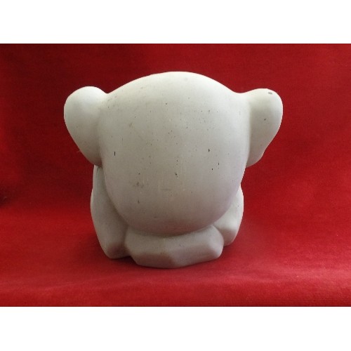 134 - GARGOYLE FACE CERAMIC HOUSE OR GARDEN ORNAMENT