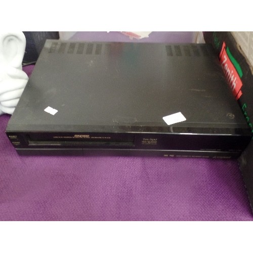 131 - MITSUBISHI VHS VIDEO CASSETTE RECORDER HS-B30 WITH DX 4 HEAD