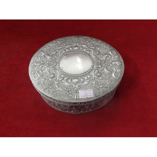 163 - OVAL METAL JEWELLERY OR TRINKET BOX - BLACK VELVET LINING