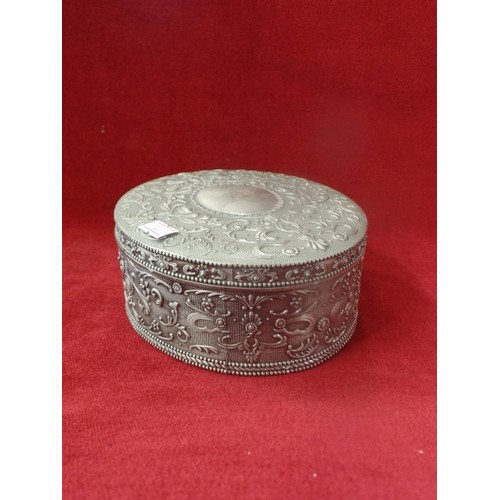 163 - OVAL METAL JEWELLERY OR TRINKET BOX - BLACK VELVET LINING