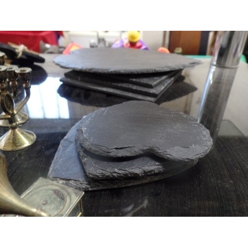 170 - SLATE HEART COASTERS, DAY OF THE WEEK CLIPS TOGETHER WITH MINIATURE BRASS ITEMS