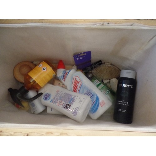 216 - STRAW BOX WITH CONTENTS OF TOILETRIES