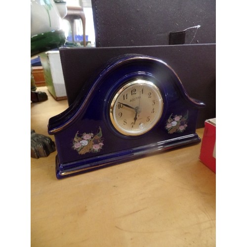 225 - 4 VINTAGE CLOCKS AND A CLOCK CALCULATOR