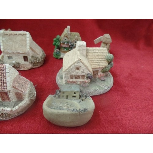 179 - BOX OF LILLIPUT LANE TYPE COTTAGES  - ONE WITH BATTERY (NIGHT LIGHT?)