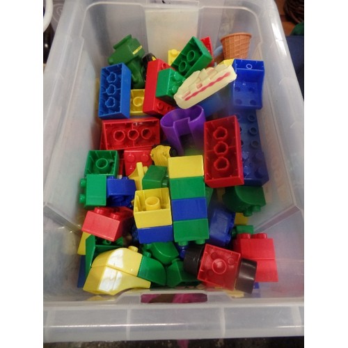 210 - BOX OF LARGE LEGO TYPE BLOCKS BY LI-LO IN PLASTIC TUB