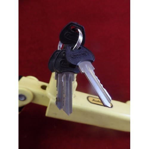 305 - AUTOLOK (GEAR STICK TO STEERING WHEEL LOCK WITH KEYS