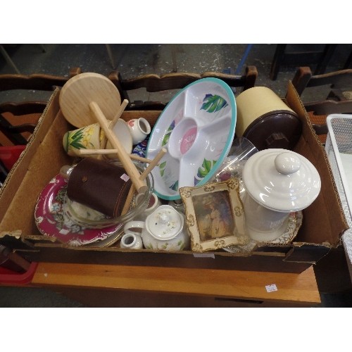 296 - MIXED BOX - LOVE;Y PLATES, PRETTY TEAPOT, MUG STAND, HIP FLASK,  LLOYD LOOM LAUNDRY BIN, CUPBOARD, C... 