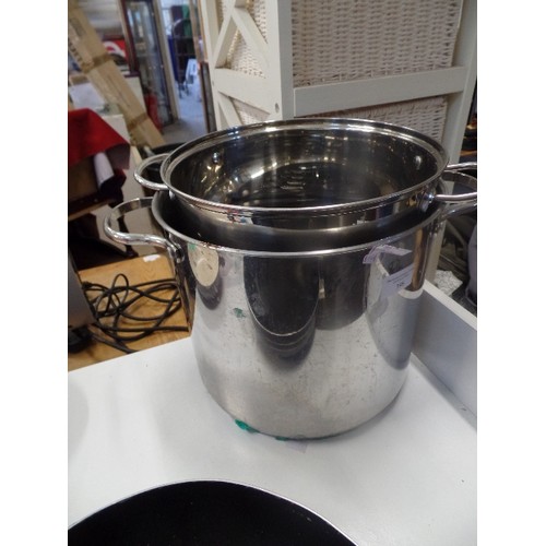 396 - STAINLESS STEEL LARGE COOKING POT WITH 2 HANDLES, A SMALLER ONE, A WOK AND A FRYING PAN BY DELIMANO