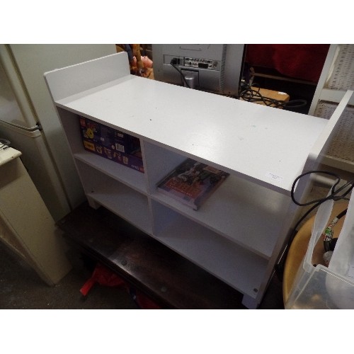 397 - MELAMINE SHELVING UNIT IN WHITE