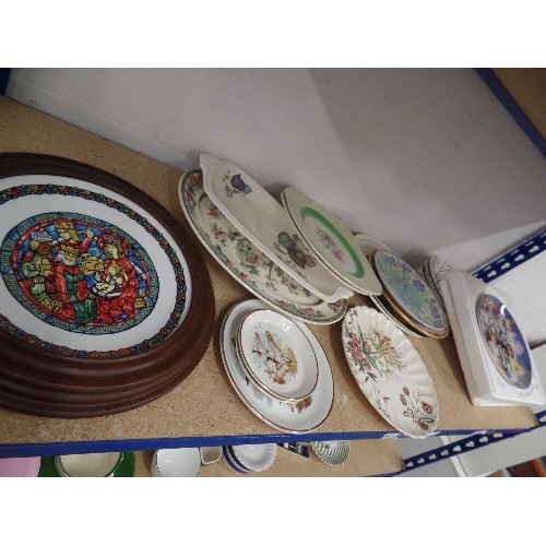 435 - QUANTITY OF COLLECTIBLE PLATES - DANBURY MINT, S.HANCOCK WILD FLOWERS, SUTHERLAND ETC