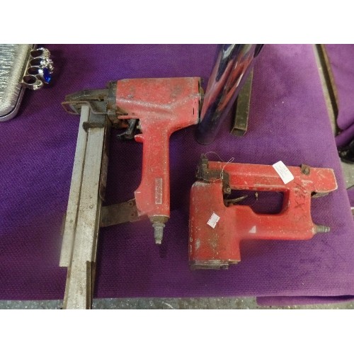 173 - HEAVY DUTY INDUSTRIAL  STAPLE FIXING GUNS