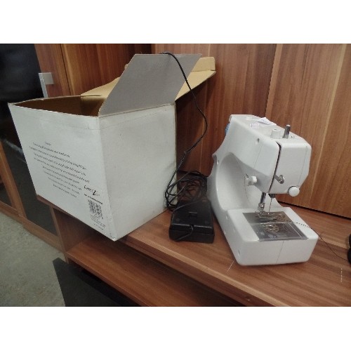 430 - LOCKSTICK EASY STITCH SEWING MACHINE