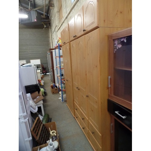 425 - TRIPLE AND DOUBLE PINE EFFECT WARDROBE WITH 6 DRAWERS AND TOP BOXES