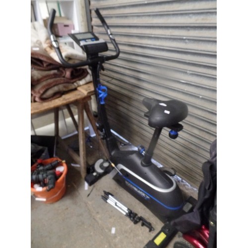 415 - ROGER BLACK FITNESS EXERCISE BIKE