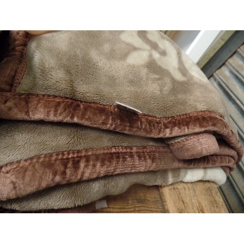 409 - SUPER  SOFT WINTER BLANKET 200CM X 240CM