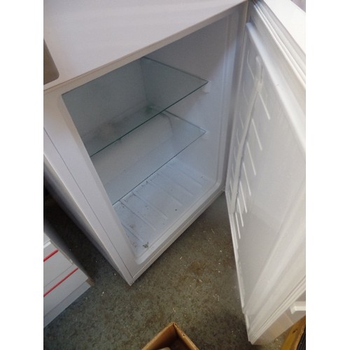 376 - BEKO WHITE FRIDGE FREEZER