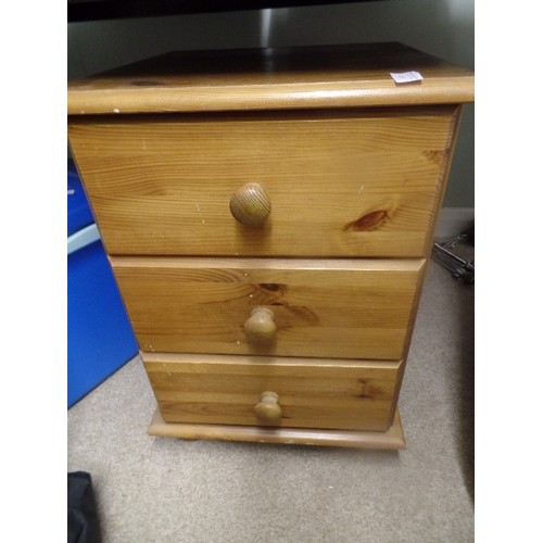 453 - PINE 3 DRAWER BEDSIDE CABINET