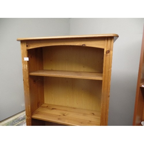 469 - PINE BOOKSHELF