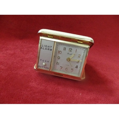 16 - RETRO CORAL LIGHT ALARM TRAVEL CLOCK