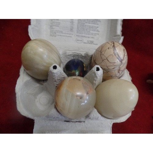 68 - QUANTITY OF DECORATIVE ONYX EGGS, AND QUARTZ ROCKS, INC AMETHYST, A FOSSIL ETC.