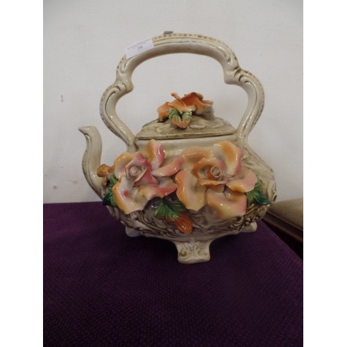 79 - CAPODIMONTE. SET OF 3 MATCHING DECORATIVE URN, JUG AND KETTLE. ADORNED WITH VINTAGE ROSES.