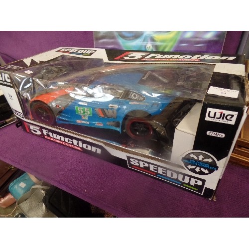 84 - RADIO CONTROLLED, 'HOT RACING SPEED-UP' 5 FUNCTION RACING CAR. SACLE 1/10. AGE 3+.