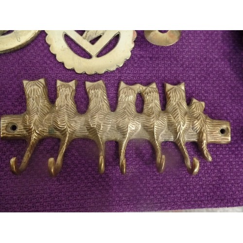 95 - QUANTITY OF HORSE BRASSES, AND A DECORATIVE BRASS HOOK WITH CAT DETAIL[HOOKS ARE THE TAILS]