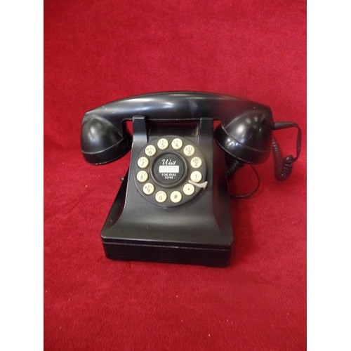 45 - VINTAGE BAKELITE TELEPHONE. BLACK.