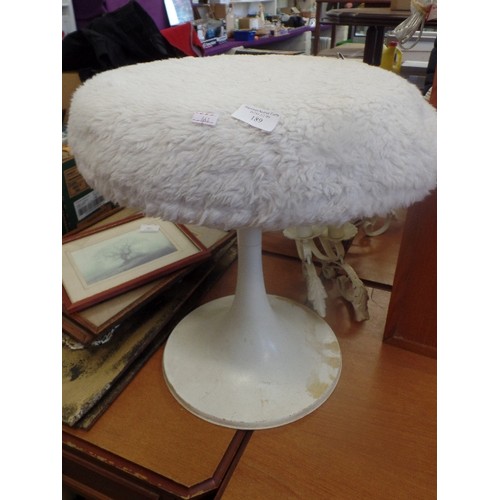 189 - RETRO 70'S/80'S CIRCULAR DRESSING TABLE SOOL WITH WHITE PLASTIC BASE, AND WHITE FURRY SEAT.