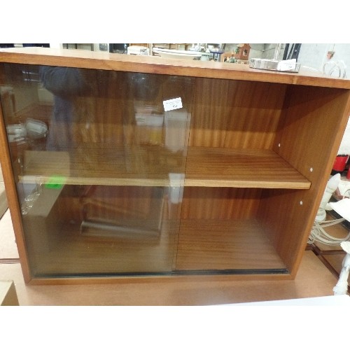 200 - RETRO GLASS FRONTED WOODEN SHELVES/CABINET, WITH SLIDING WOODEN DOORS.