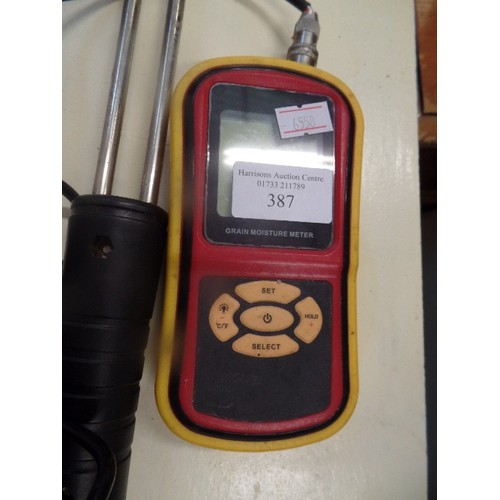 43 - GRAIN MOISTURE METER. GWO.