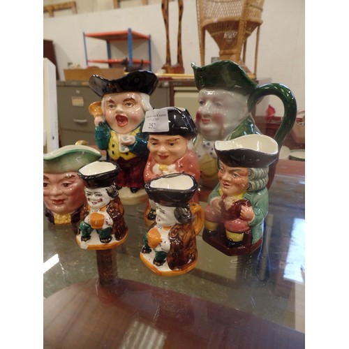 252 - COLLECTION OF SMALL VINTAGE TOBY JUGS, INC A BESWICK 'MR VARDEN'. [A COUPLE OF NIBBLES ON ONE OF THE... 