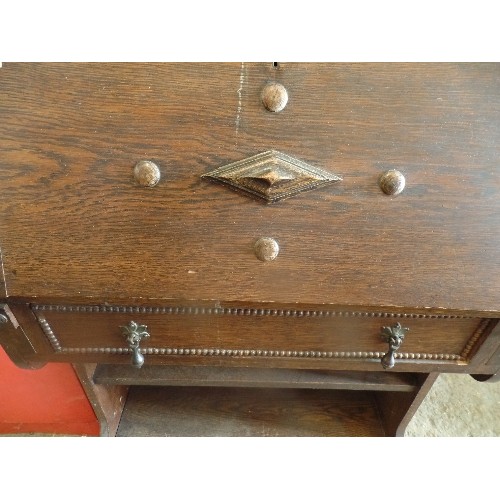 291 - SMALL MID-CENTURY VINTAGE BUREAU/DESK. RAISED BEAD DETAIL.