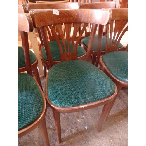 293 - SET OF 6 RETRO DINING CHAIRS WITH GREEN VELOUR UPHOLSTERED SEATS.