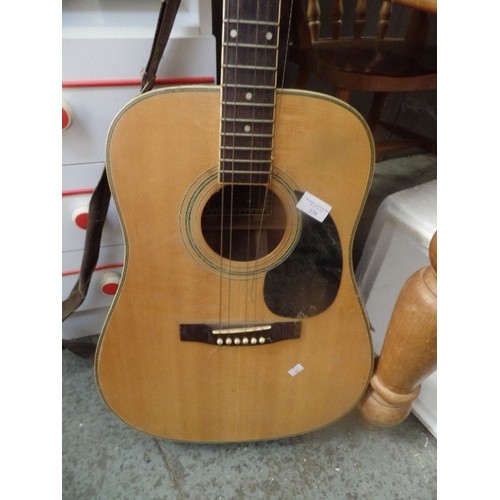 339 - HOHNER LEYANDER LW600N VINTAGE ACOUSTIC GUITAR, WITH STRAP.