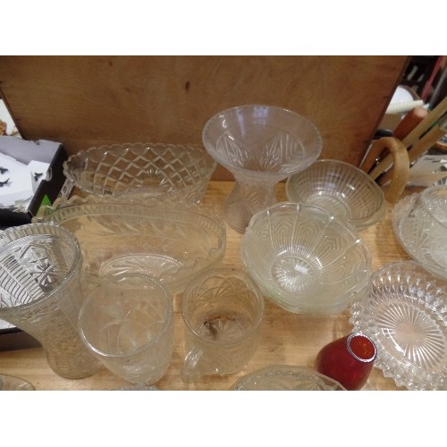 320 - LARGE COLLECTION OF VINTAGE GLASS. HEAVY TRIFLE BOWLS, DISHES, VASES ETC. ALSO A PAIR OF SILVER WEDD... 