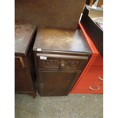 243 - SMALL VINTAGE CABINET/BEDSIDE WITH DRAWER. 37CM W.