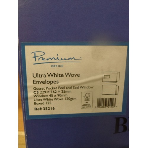 267 - ALMOST FULL [APPROX 125] BOX OF WHITE C5 ENVELOPES. PEEL & SEAL, WITH WINDOW. BLAKE PREMIUM OFFICE.