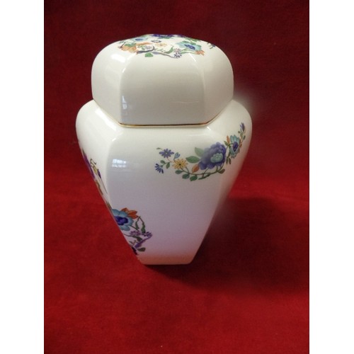 7 - AYNSLEY MARLINA GINGER JAR INSPIRED BY ORIENTAL DESIGN OF THE CHING DYNASTY CIRCA 1680