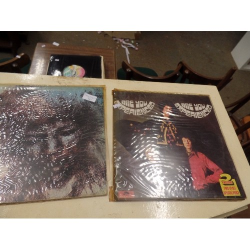 353 - JIMI HENDRIX ALBUMS/LP'S 'THE CRY OF LOVE' AND 'ARE YOU EXPERIENCED'