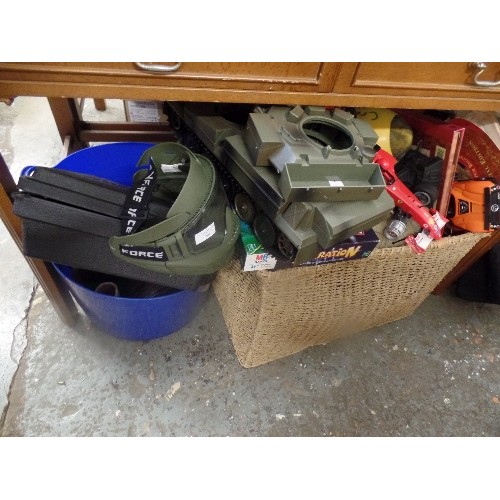 201 - LARGE BASKET, AND A LARGE TUB, FULL OF GOOD QUALITY 'TOYS' INC AN ACTION MAN ARMY TANK, ACTION MEN &... 