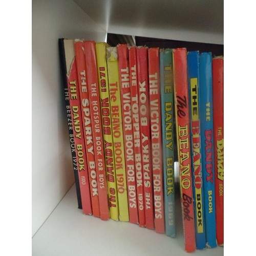 389 - CUBE OF ANNUALS - DANDY, BEANO, TOPPER, VICTOR ETC