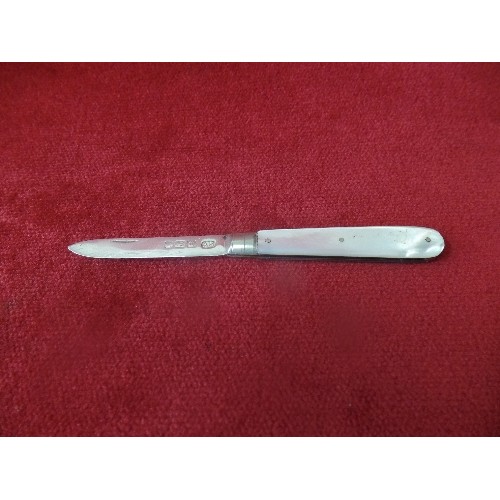 26 - FRUIT KNIFE WITH MOTHER OF PEARL HANDLE AND SILVER BLADE, SHEFFIELD 1914