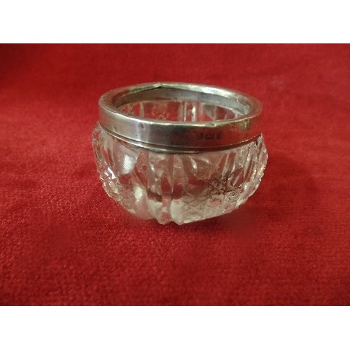 20 - TWO STERLING SILVER SALTS WITH BLUE GLASS LINERS, BIRM 1918 AND BIRM 1922 AND A SILVER RIMMED CUT GL... 